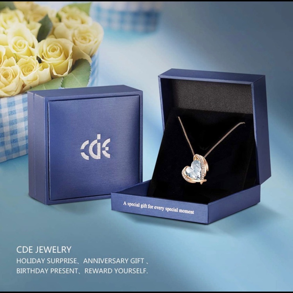CDE Love Heart Pendant Necklaces for Women Gold Tone